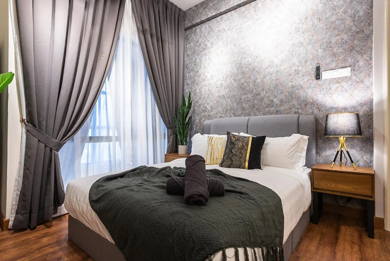 Urban Duplex V Balcony- 2R2B Up To 7Pax, Montkiara By Verano Kuala Lumpur 0*,  Maleisië